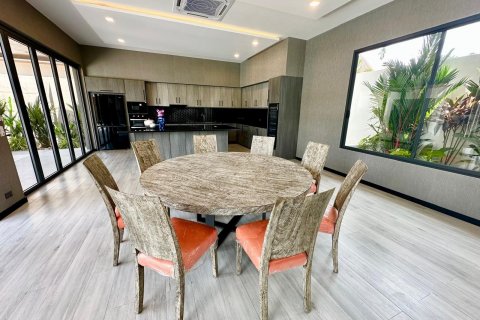 Villa in Phuket, Thailand 4 bedrooms № 146117 - photo 29