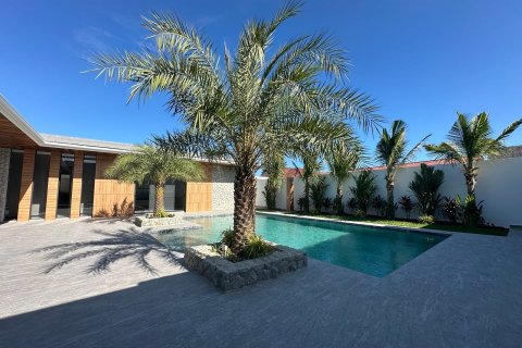 Villa in Phuket, Thailand 4 bedrooms № 146117 - photo 22