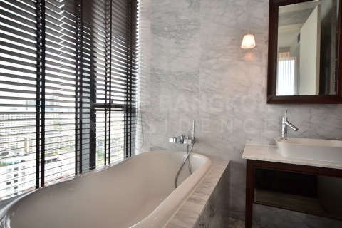 Condo in Bangkok, Thailand, 2 bedrooms № 184459 - photo 8