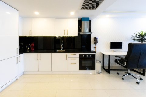 Condo in Pattaya, Thailand, 2 bedrooms  № 168964 - photo 3