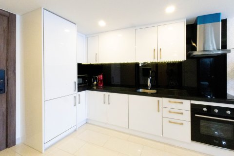 Condo in Pattaya, Thailand, 2 bedrooms  № 168964 - photo 13