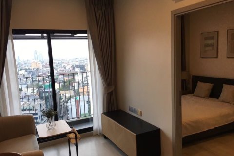 Studio dans le Condo à Sathon, Bangkok, Thaïlande  № 151915 - photo 1