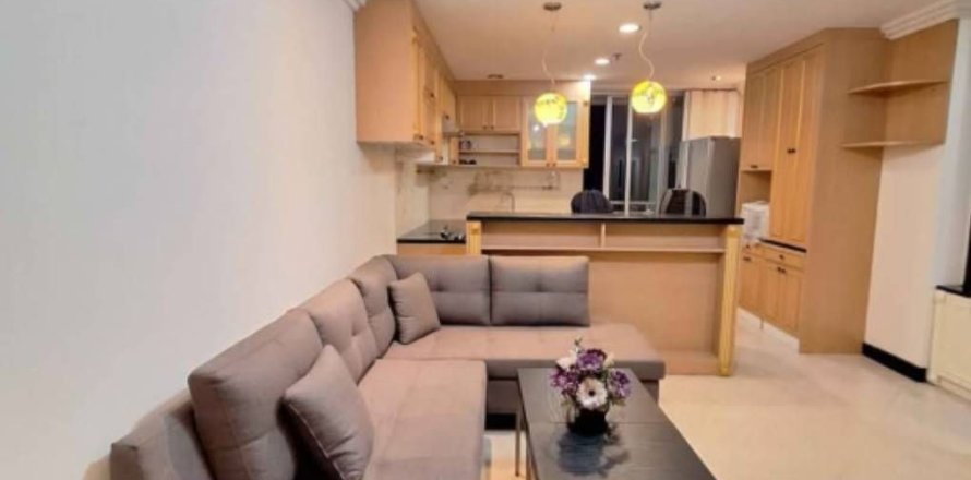 Studio in the Condo in Watthana, Bangkok, Thailand  № 151916