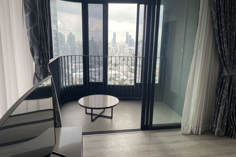 Condo in Huai Khwang, Bangkok, Thailand, 2 bedrooms  № 138027 - photo 2
