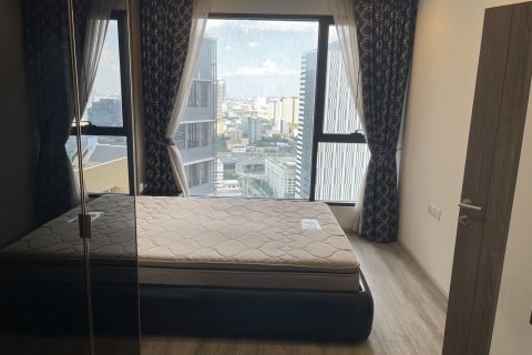 Condo in Huai Khwang, Bangkok, Thailand, 2 bedrooms  № 138027 - photo 9