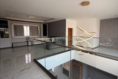 Villa à Pattaya, Thaïlande 6 chambres № 173532 - photo 8