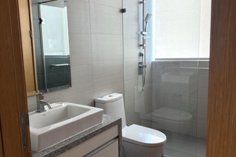 Condo in Khlong Toei, Bangkok, Thailand, 3 bedrooms  № 173527 - photo 14