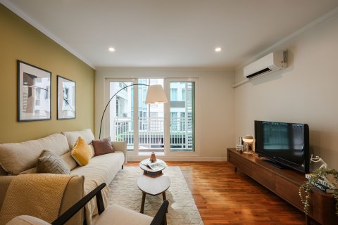 Studio in the Condo in Watthana, Bangkok, Thailand  № 173529 - photo 3