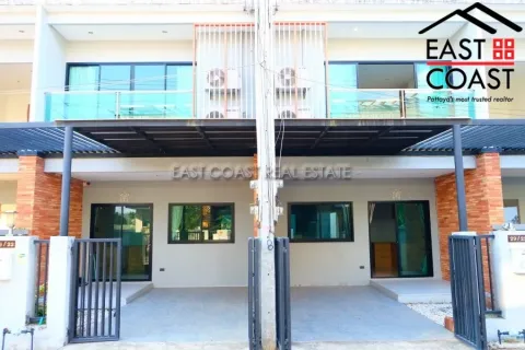 Casa de 2 dormitorios en Pattaya, Tailandia № 213489 - foto 2