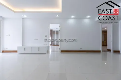 Condominio de 2 dormitorios en Jomtien Beach, Pattaya, Tailandia № 213491 - foto 4