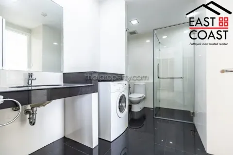 Condominio de 2 dormitorios en Jomtien Beach, Pattaya, Tailandia № 213491 - foto 17