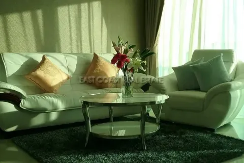 Condominio de 2 dormitorios en Pattaya, Tailandia № 213493 - foto 2