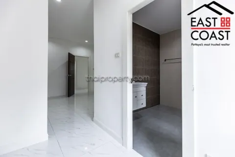 Casa de 3 dormitorios en Pattaya, Tailandia № 213492 - foto 15