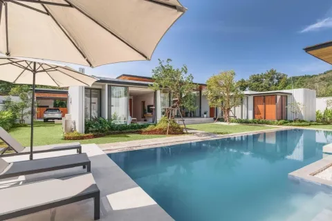 House in Bang Tao, Thailand 5 bedrooms № 153877 - photo 2