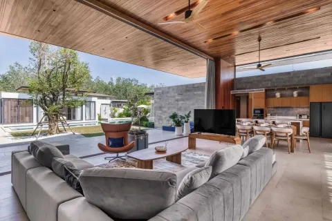 House in Bang Tao, Thailand 5 bedrooms № 153877 - photo 4