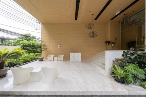 Condo in Bangkok, Thailand, 2 bedrooms  № 180745 - photo 23