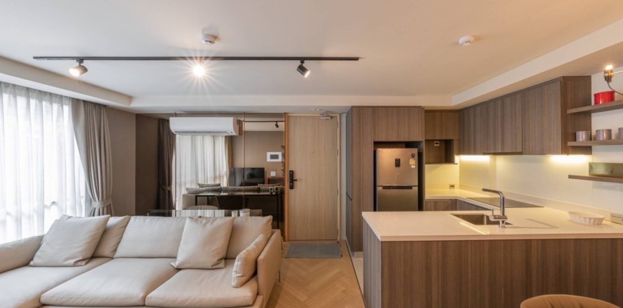 Condo in Bangkok, Thailand, 2 bedrooms  № 180745