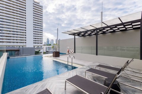 Condo in Bangkok, Thailand, 2 bedrooms  № 180745 - photo 20