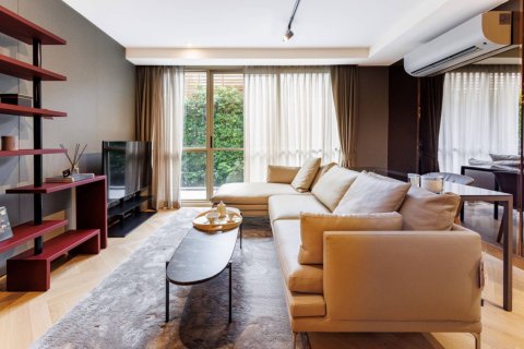 Condo in Bangkok, Thailand, 2 bedrooms  № 180745 - photo 5