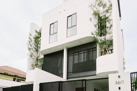 Maison à Bangkok, Thaïlande 3 chambres № 180748