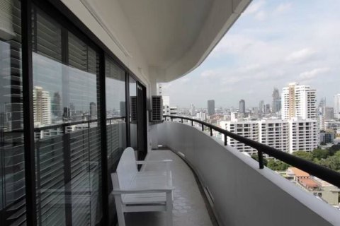 Кондоминиум с 2 спальнями в Ваттхане, Бангкок, Таиланд № 149890 - фото 9