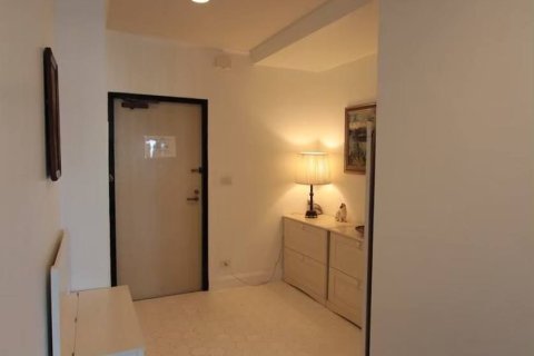 Кондоминиум с 2 спальнями в Ваттхане, Бангкок, Таиланд № 149890 - фото 10