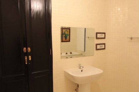 Кондоминиум с 2 спальнями в Ваттхане, Бангкок, Таиланд № 149890 - фото 8