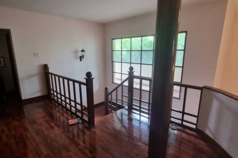House in Bang Kapi, Bangkok, Thailand 4 bedrooms № 149891 - photo 14