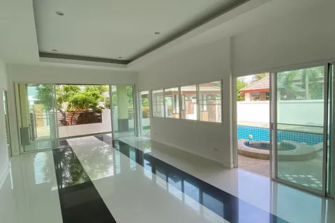 House in Pattaya, Thailand 3 bedrooms № 146076 - photo 1