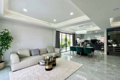 Вилла в Паттайе, Таиланд с 5 спальнями  № 114485 - фото 5