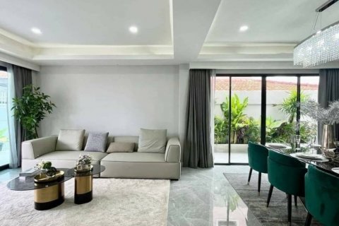 Вилла в Паттайе, Таиланд с 5 спальнями  № 114485 - фото 4