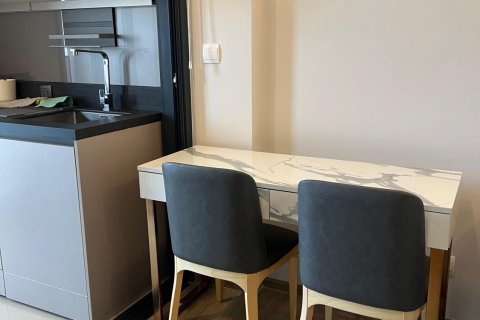 Studio dans le Condo à Khlong Toei, Bangkok, Thaïlande  № 153623 - photo 9