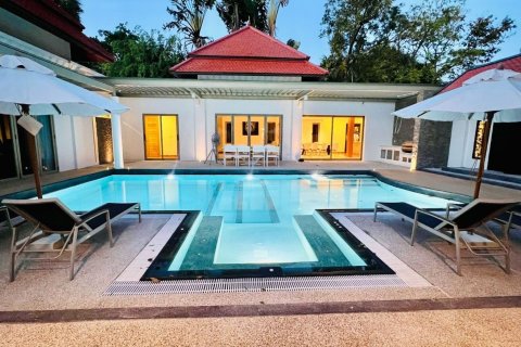 Villa in Phuket, Thailand 5 bedrooms № 153621 - photo 2