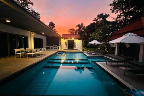 Villa in Phuket, Thailand 5 bedrooms № 153621 - photo 3