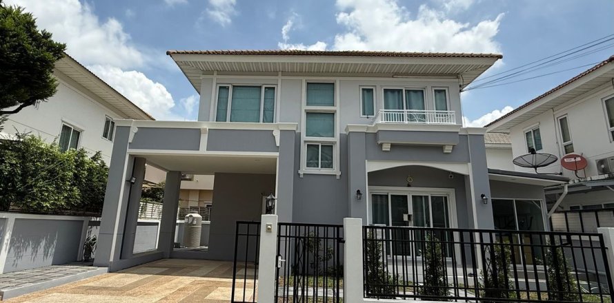 Дом в Лат Крабанге, Бангкок, Таиланд с 3 спальнями № 163077