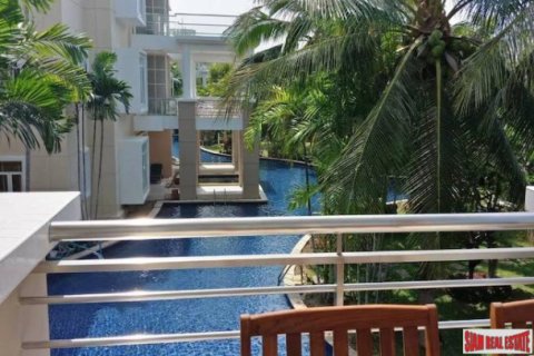 Apartment in Cha-am, Thailand 2 bedrooms № 194196