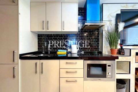 Condo in Pattaya, Thailand, 2 bedrooms № 197694 - photo 7