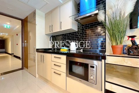 Condo in Pattaya, Thailand, 2 bedrooms № 197694 - photo 8