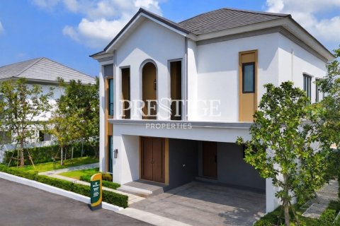 House in Pattaya, Thailand 3 bedrooms № 197695