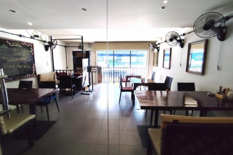 Propriété commerciale à Chon Buri, Thaïlande 464 m2 № 161533 - photo 7