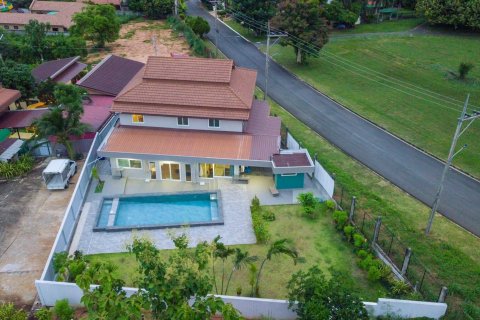 Villa à Pattaya, Thaïlande 4 chambres № 156074 - photo 2