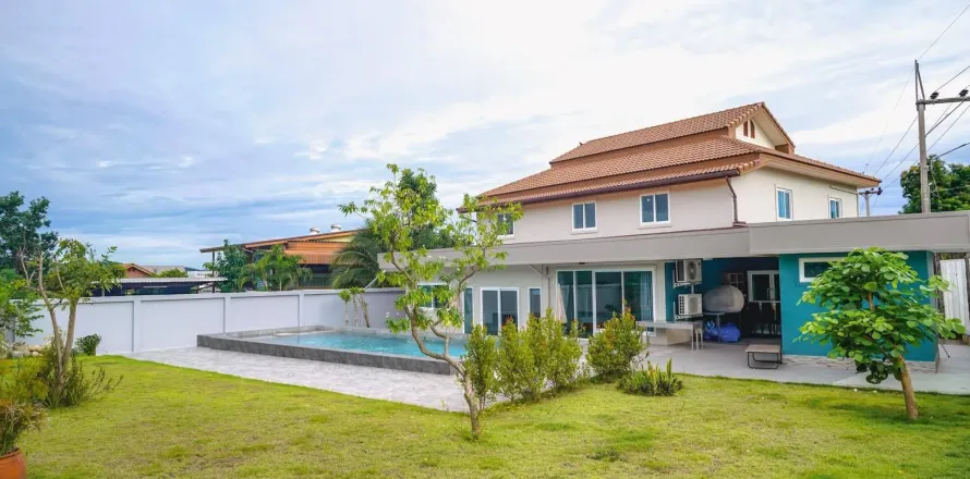 Villa à Pattaya, Thaïlande 4 chambres № 156074