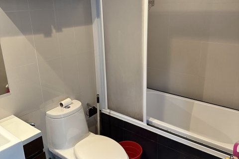 Студия в кондо в Клонг Тоэй, Бангкок, Таиланд № 156073 - фото 5