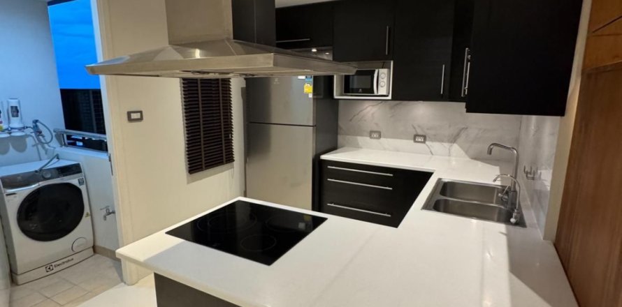 Кондоминиум с 3 спальнями в Клонг Тоэй, Бангкок, Таиланд № 144928