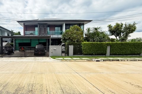 Дом в Тави Ваттане, Бангкок, Таиланд с 5 спальнями  № 144933 - фото 1