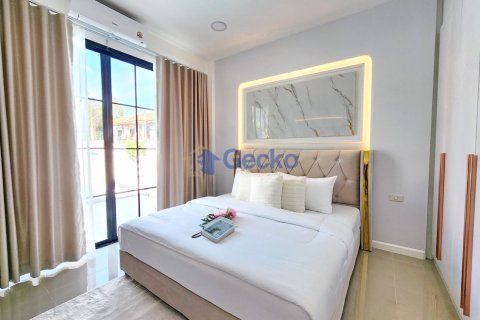 House in Pattaya, Thailand 3 bedrooms № 196130 - photo 19