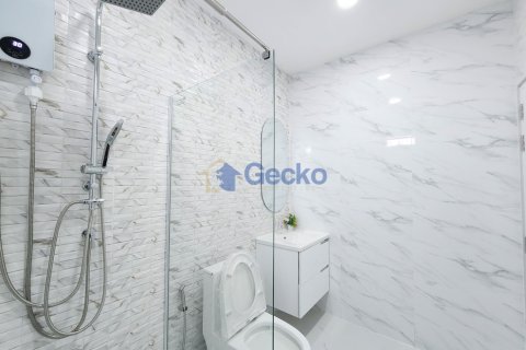 House in Pattaya, Thailand 3 bedrooms № 196130 - photo 18