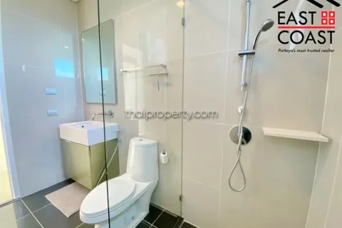 Condominio de 2 dormitorios en Jomtien Beach, Pattaya, Tailandia № 212744 - foto 15