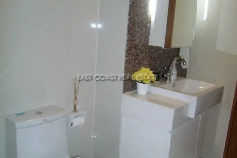 Condominio de 2 dormitorios en Pattaya, Tailandia № 212738 - foto 2