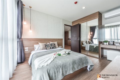 Condo in Bangkok, Thailand, 3 bedrooms № 184427 - photo 2